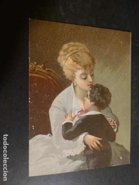 Colecionismo Cromos antigos: MUJER BESANDO A HIJO ANTIGUO CROMO