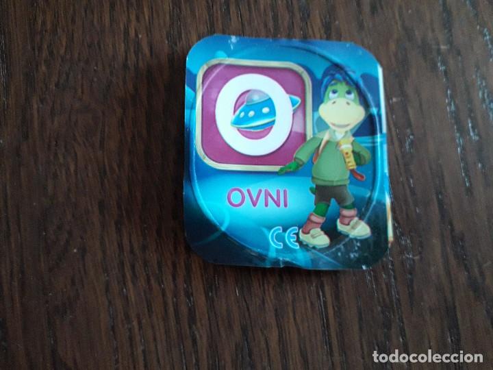 Coleccionismo Cromos antiguos: cromo tapa de danone danonino, alfabeto letra O, ovni