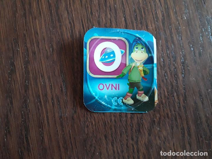 Coleccionismo Cromos antiguos: cromo tapa de danone danonino, alfabeto letra O, ovni