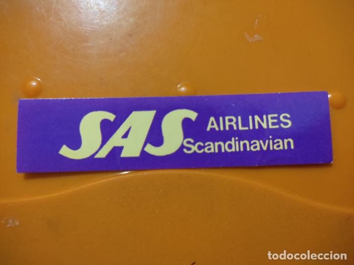 Coleccionismo cromos antiguos: SAS SCANDINAVIAN AIRLINES CROMO ADHESIVO 8 CMS LARGO X 1,7 CM VINTAGE SIN PEGAR NUNCA