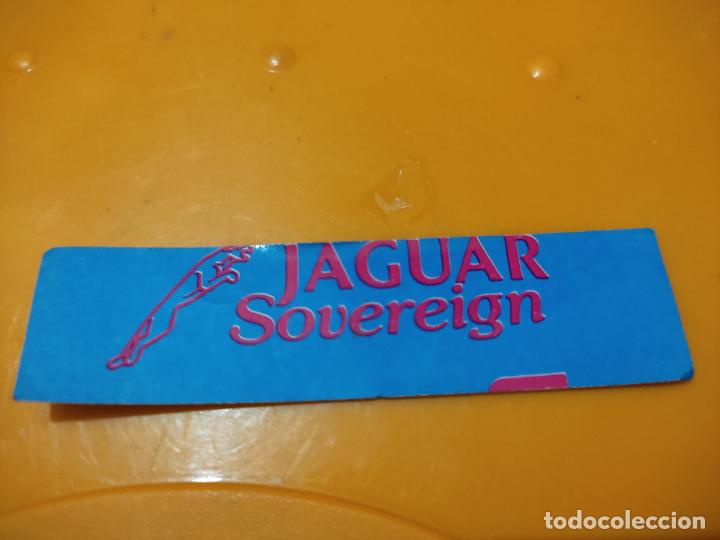 Coleccionismo Cromos antiguos: JAGUAR SOVEREIGN CROMO ADHESIVO 8 CMS LARGO X 1,7 CM VINTAGE SIN PEGAR NUNCA