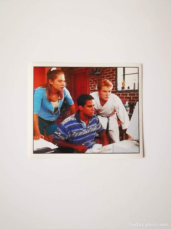 Collectionnisme Cartes &agrave; collectionner anciennes: CROMO PEGATINA SIN PEGAR DEL ALBUM PANINI SABAN VR TROOPERS 1995 SIMILAR POWER RANGERS 18