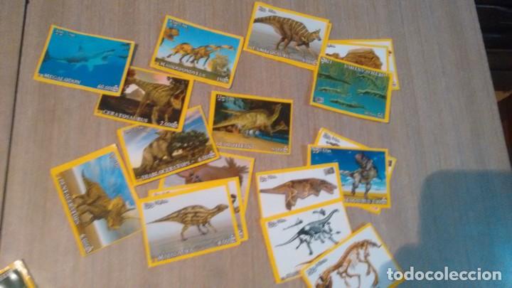 Coleccionismo cromos antiguos: DINOSAURIOS - LOTE DE 72 FIGURITAS - - Foto 3
