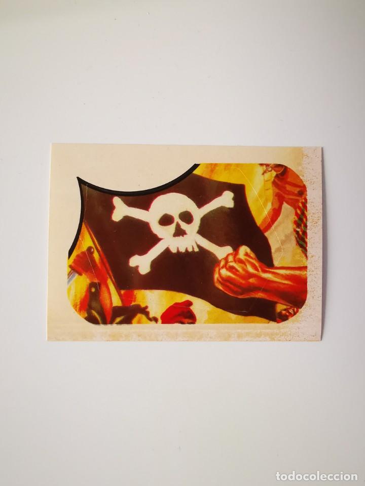 Colecionismo Cromos antigos: CROMO PEGATINA TROQUELADO SIN PEGAR ALBUM MONSTERS CINE TERROR MAGA MONSTRUOS 257 BANDERA PIRATA