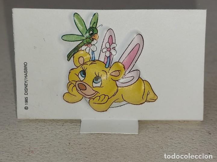 Coleccionismo cromos antiguos: PANRICO - PHOSKITOS : ANTIGUO CROMO EN RELIEVE DE BUTTERBEAR DE LOS WUZZLES - DISNEY HASBRO A&Ntilde;O 1985