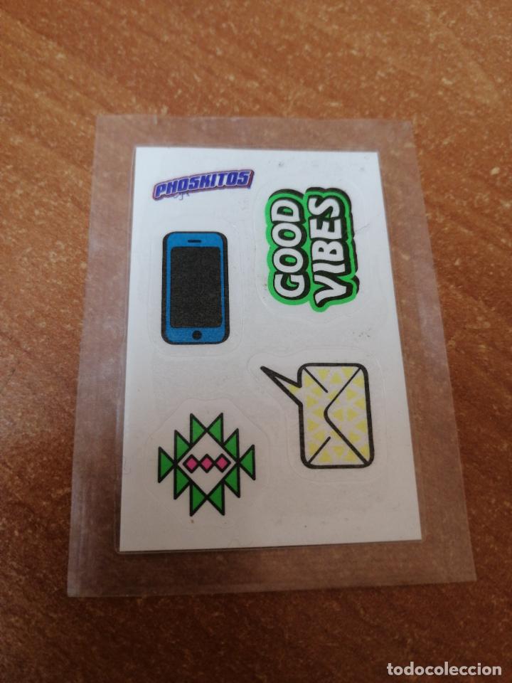 Coleccionismo cromos antiguos: CROMO PEGATINA PHOSKITOS ( EMOJIS )NUEVO EN SU ENVOLTORIO DE 2021