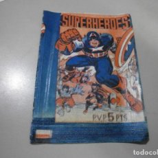 Coleccionismo Cromos antiguos: SOBRE VACIO SUPERHEROES SUPER HEROES 1980 DE FHER. Lote 366188336