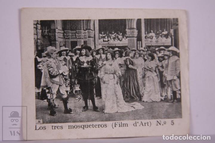 Coleccionismo cromos antiguos: Antiguo Cromo Cine Mudo - Los tres mosqueteros (Film d&acute;Art) - N&uacute;mero 5 - Medidas 9 x 7,2 cm