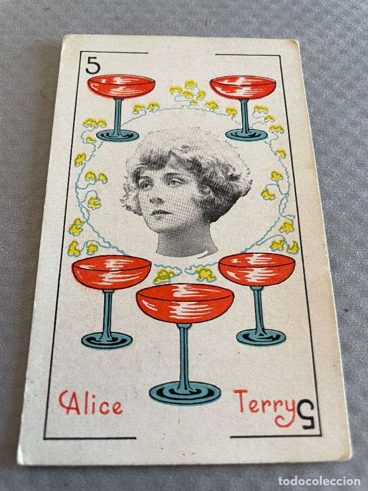 Coleccionismo Cromos antiguos: ANTIGUO CROMO NAIPE 5 DE COPAS. CHOCOLATES RIUCORD. BARCELONA. ALICE TERRY.@
