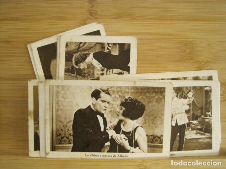 Coleccionismo cromos antiguos: EL DESFILE DEL AMOR-COLECCION COMPLETA 21 CROMOS ANTIGUOS-CHOCOLATE JUNCOSA-VER FOTOS-(K-7260)