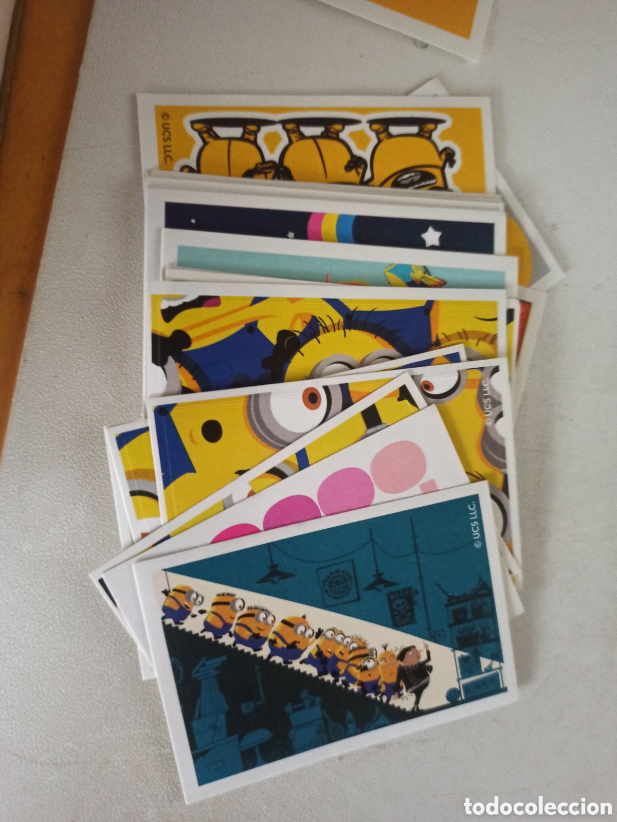 Coleccionismo cromos antiguos: Pegatinas de los Minions - Foto 2