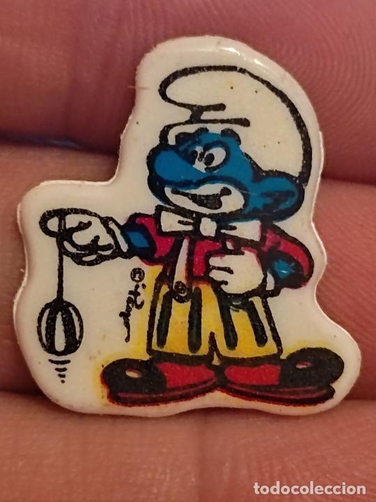 Coleccionismo Cromos antiguos: PITUFOS SMURF PAYASO CROMO PL&Aacute;STICO TROQUELADO PROMO SNACKS DESPEGADO VER FOTOS