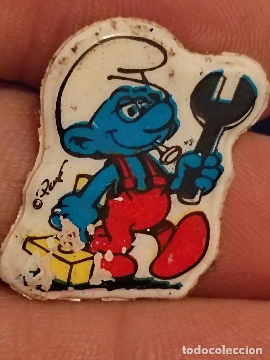 Coleccionismo Cromos antiguos: PITUFOS SMURF MECANICO CROMO PL&Aacute;STICO TROQUELADO PROMO SNACKS DESPEGADO VER FOTOS