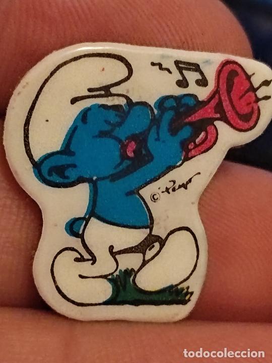 Coleccionismo Cromos antiguos: PITUFOS SMURF MUSICO CROMO PL&Aacute;STICO TROQUELADO PROMO SNACKS DESPEGADO VER FOTOS
