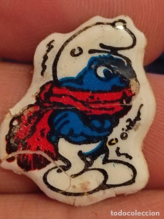 Coleccionismo Cromos antiguos: PITUFOS SMURF FRIOLERO CROMO PL&Aacute;STICO TROQUELADO PROMO SNACKS DESPEGADO VER FOTOS