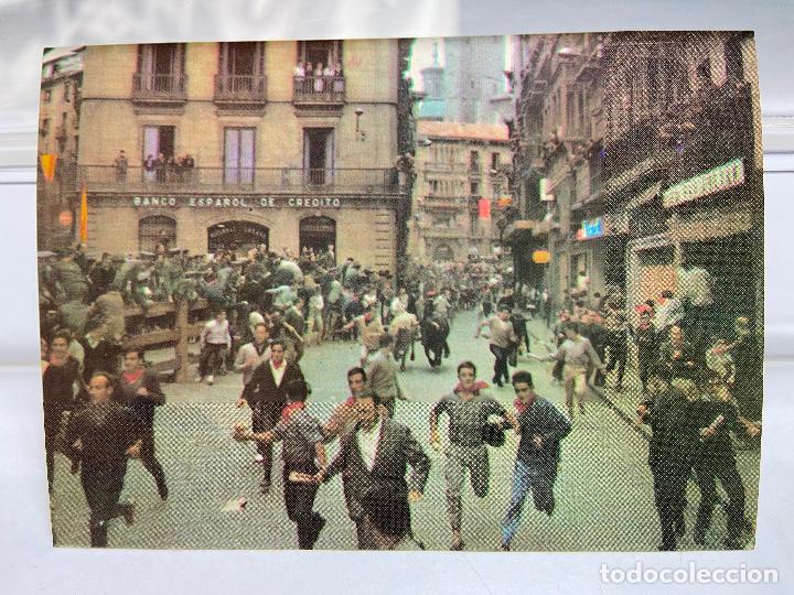 Coleccionismo Cromos antiguos: 147.- Chocolates Loyola. Cromo 54. Encierros de San Ferm&iacute;n. 1.966