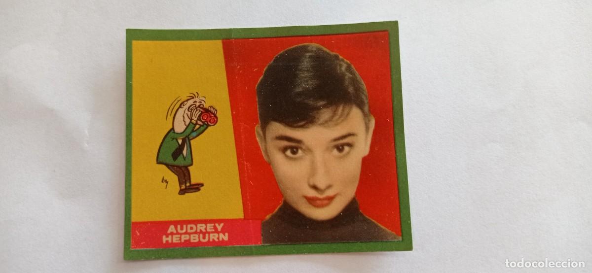 Coleccionismo Cromos antiguos: CROMO AUDREY HEPBURN N&deg;71 FAMOSAS ESTRELLAS BRUGUERA NUNCA PEGADO-MANUEL VAZQUEZ DIBUJANTE BRUGUERA.