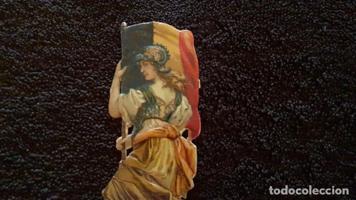 Coleccionismo cromos antiguos: CROMO CHOCOLATE. MUJER CON BANDERA. - Foto 2