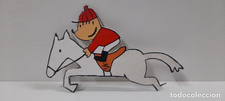 Coleccionismo Cromos antiguos: TROQUELADO DE CARTON MASCOTA COBI - HIPICA / SALTO . OLIMPIADAS BARCELONA 92 . PROMOCIONAL COLA CAO