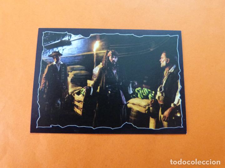 Coleccionismo Cromos antiguos: CROMO DE PIRATAS DEL CARIBE EL COFRE DEL HOMBRE MUERTO SIN PEGAR N&ordm; 114 A&Ntilde;O 2006 DEL ALBUM... PANINI
