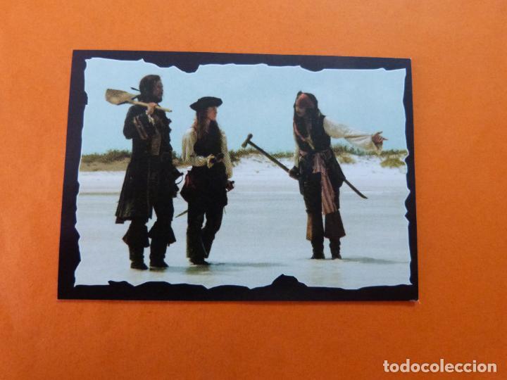 Coleccionismo Cromos antiguos: CROMO DE PIRATAS DEL CARIBE EL COFRE DEL HOMBRE MUERTO SIN PEGAR N&ordm; 128 A&Ntilde;O 2006 DEL ALBUM... PANINI