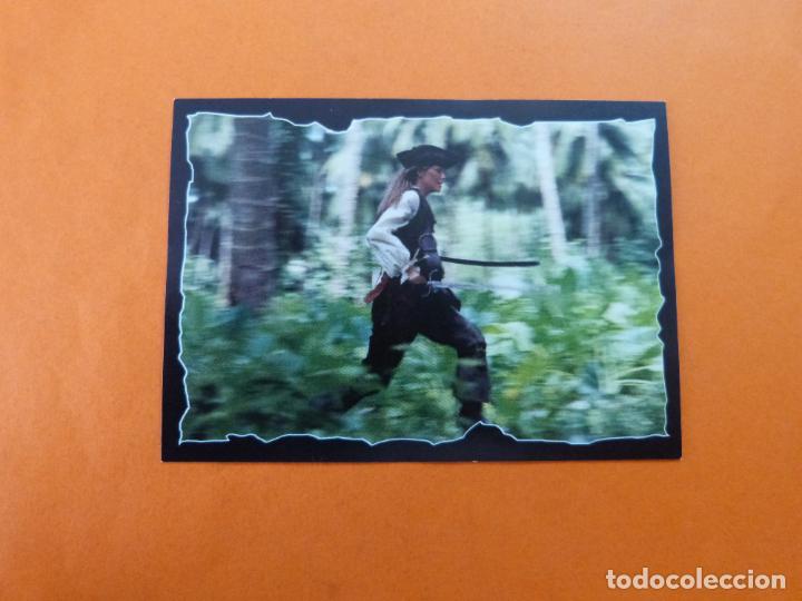 Coleccionismo cromos antiguos: CROMO DE PIRATAS DEL CARIBE EL COFRE DEL HOMBRE MUERTO SIN PEGAR N&ordm; 153 A&Ntilde;O 2006 DEL ALBUM... PANINI
