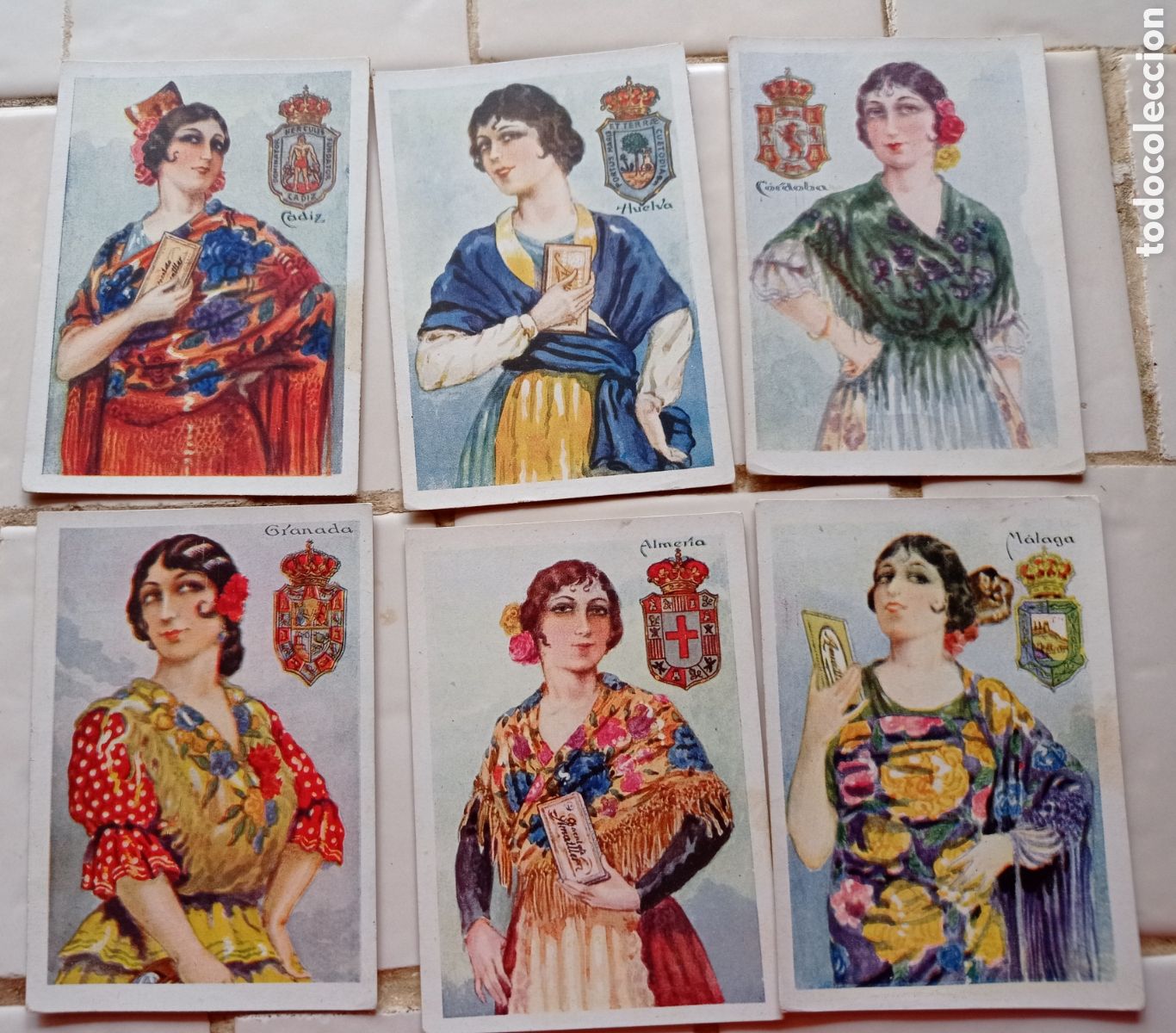 Coleccionismo Cromos antiguos: Traje regional , escudo , C&oacute;rdoba Huelva C&aacute;diz M&aacute;laga Almer&iacute;a,granada,andalucia,