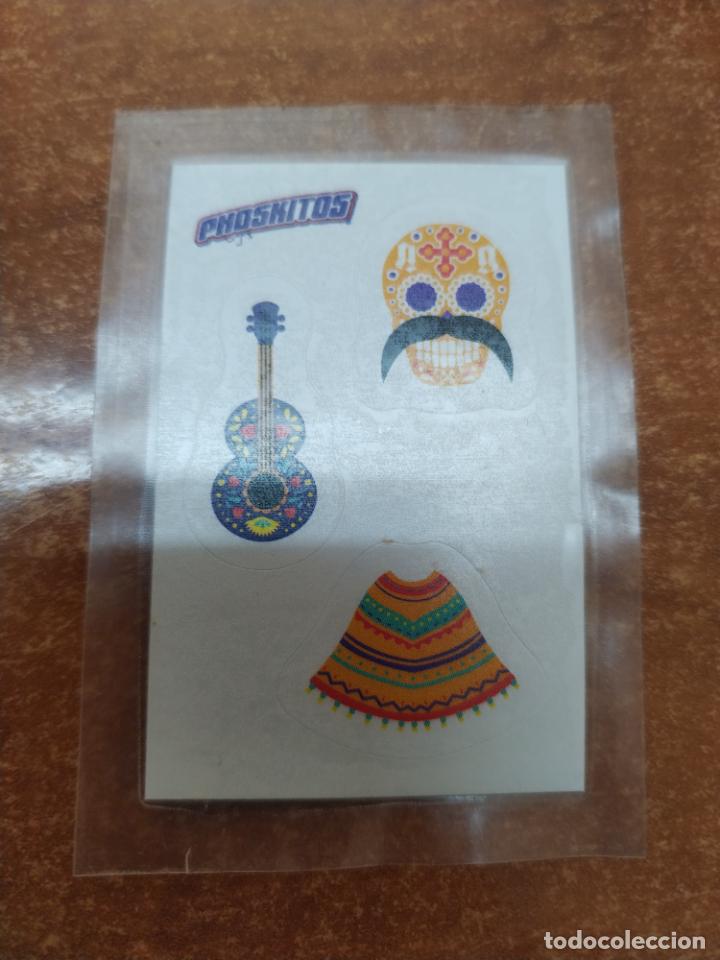 Coleccionismo Cromos antiguos: CROMO PEGATINA PHOSKITOS ( 2022 ) NUEVO EN SU ENVOLTORIO