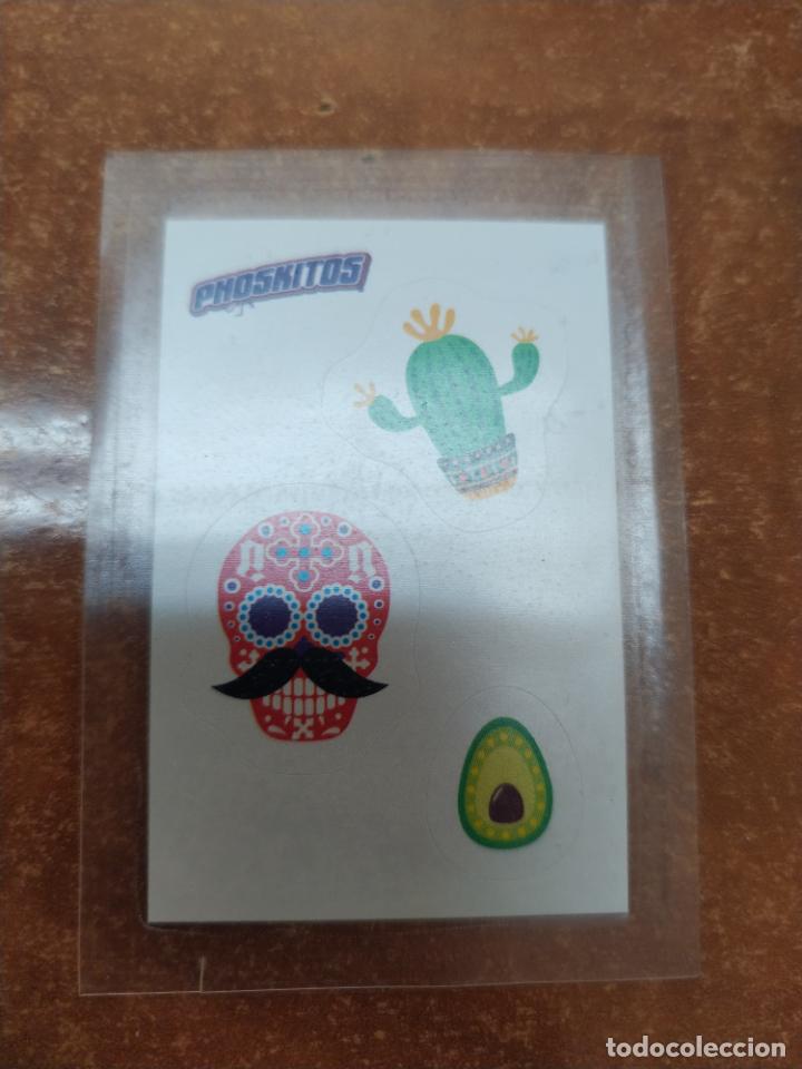 Coleccionismo Cromos antiguos: CROMO PEGATINA PHOSKITOS ( 2022 ) NUEVO EN SU ENVOLTORIO