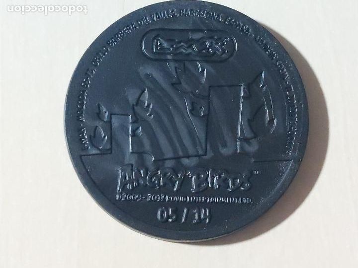 Coleccionismo cromos antiguos: TAZO SLAMMERS 5 - E-MAX ANGRY BIRDS POGS - 2012 - - Foto 2