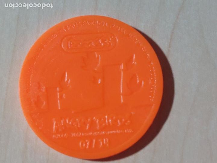 Coleccionismo cromos antiguos: TAZO SLAMMERS 7 - E-MAX ANGRY BIRDS POGS - 2012 - - Foto 2