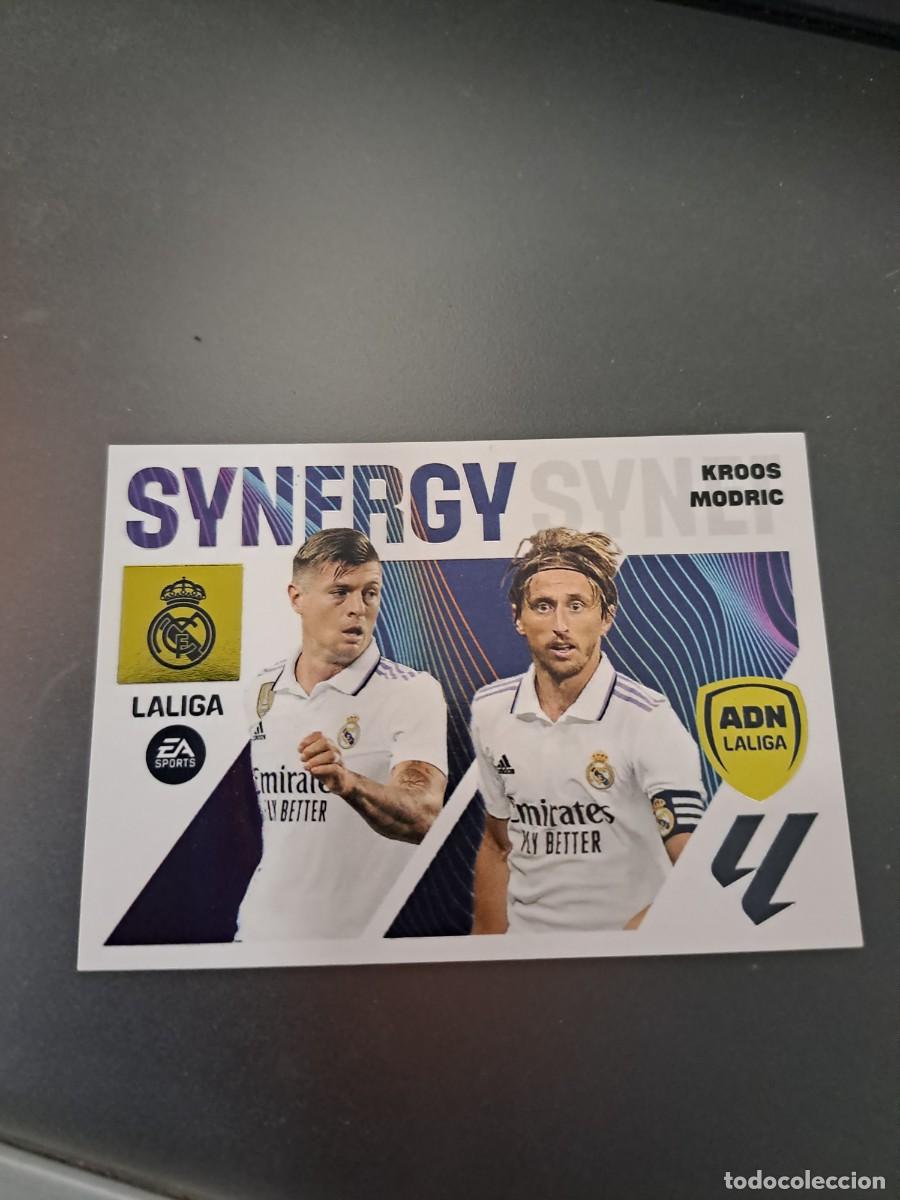 Coleccionismo Cromos antiguos: CROMO KROOS MODRIC 11 SYNERGY ADN REAL MADRID LIGA 23 24 2023 2024 ESTE PANINI NUNCA PEGADO