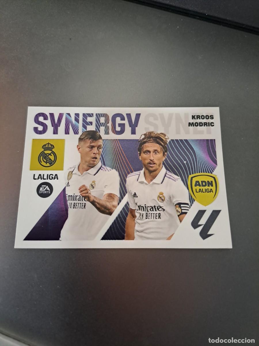 Coleccionismo Cromos antiguos: CROMO KROOS MODRIC 11 SYNERGY ADN REAL MADRID LIGA 23 24 2023 2024 ESTE PANINI NUNCA PEGADO