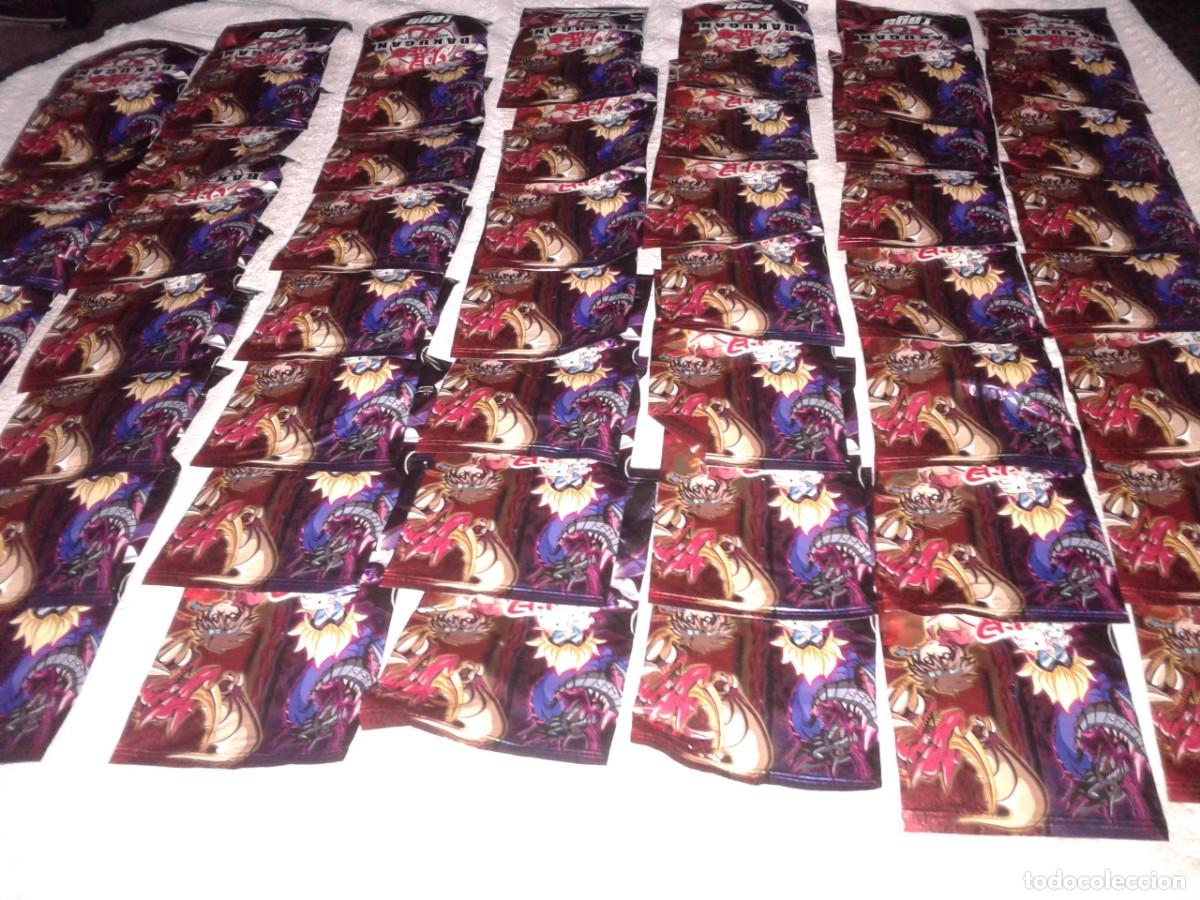 Coleccionismo cromos antiguos: BAKUGAN TAGS, 54 SOBRES SIN ABRIR, M - Foto 3