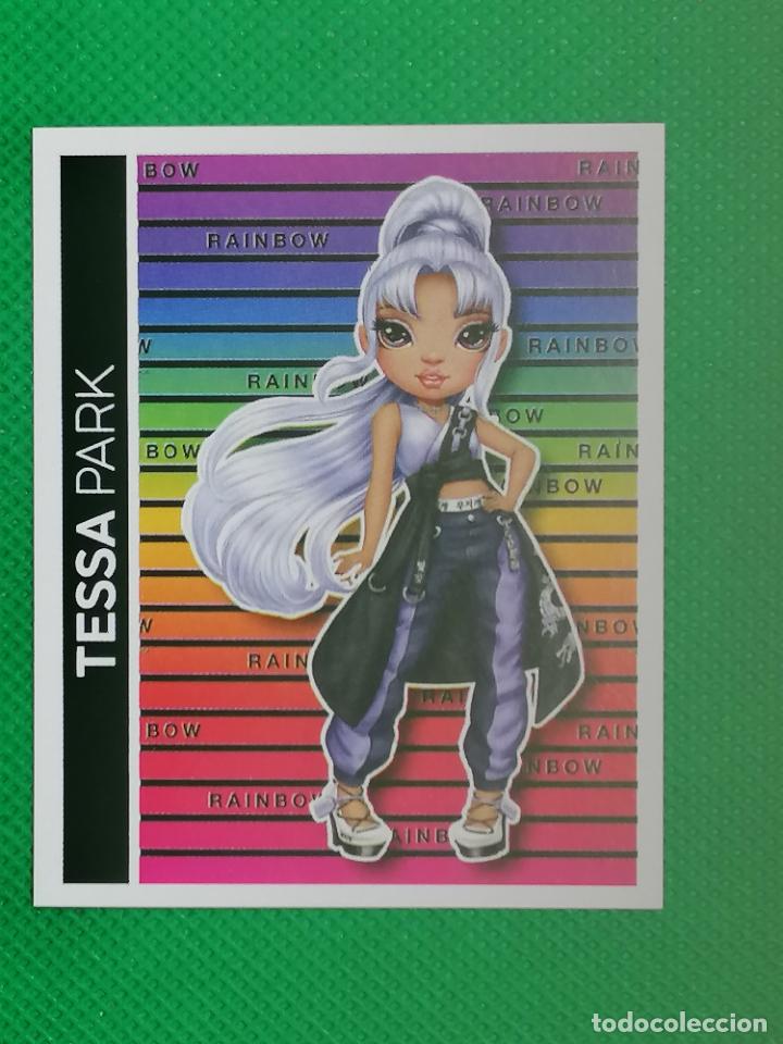 Coleccionismo cromos antiguos: 155 RAINBOW HIGH PANINI 2023 - Foto 1