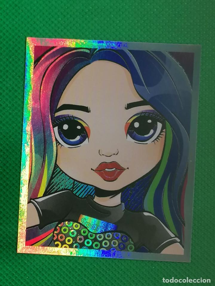 Coleccionismo cromos antiguos: 6 RAINBOW HIGH PANINI 2023 - Foto 1
