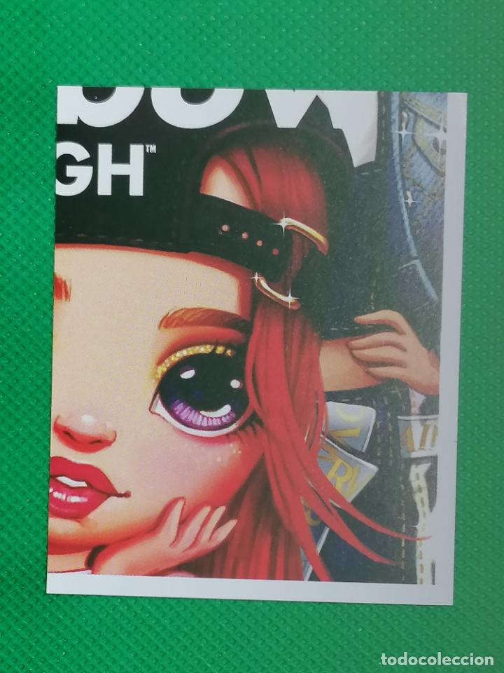 Coleccionismo cromos antiguos: 4 RAINBOW HIGH PANINI 2023 - Foto 1
