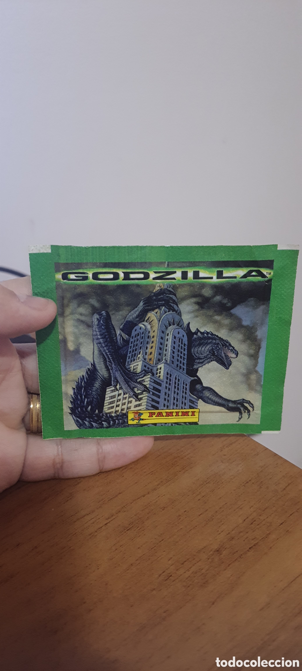 Coleccionismo cromos antiguos: Sobre sin Abrir Godzilla - Foto 1