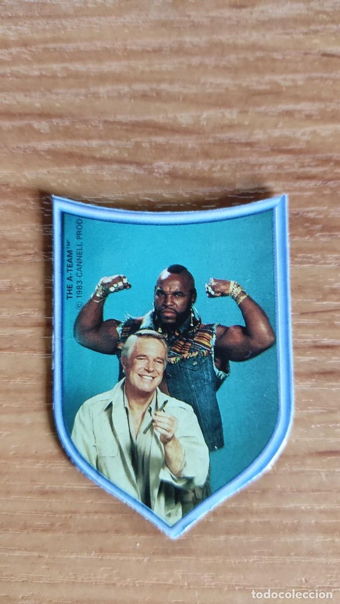 Coleccionismo Cromos antiguos: Panrico. Cromo escudo Equipo A 1983. Troquelado con trasera