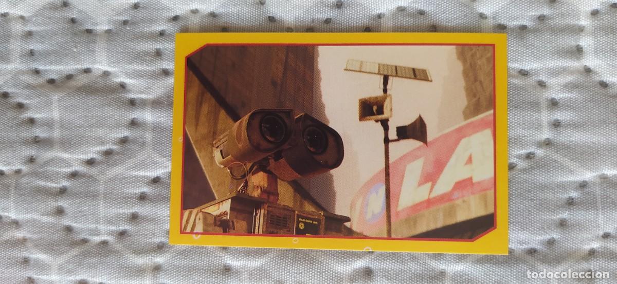 Coleccionismo cromos antiguos: WALL&bull;E N&deg;10 CROMO CROMOS DISNEY PIXAR - Foto 1
