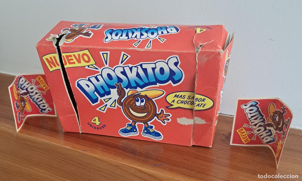 Coleccionismo Cromos antiguos: PHOSKITOS - CAJA DE 4 UNIDADES ( Vac&iacute;a ) Y 2 CROMOS - A&Ntilde;O 1994