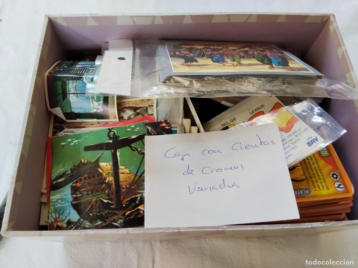 Coleccionismo cromos antiguos: CAJA CON CIENTOS Y CIENTOS DE CROMOS VARIADOS - Foto 1
