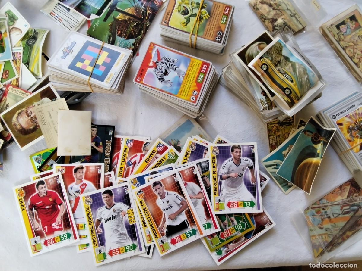Coleccionismo cromos antiguos: CAJA CON CIENTOS Y CIENTOS DE CROMOS VARIADOS - Foto 3