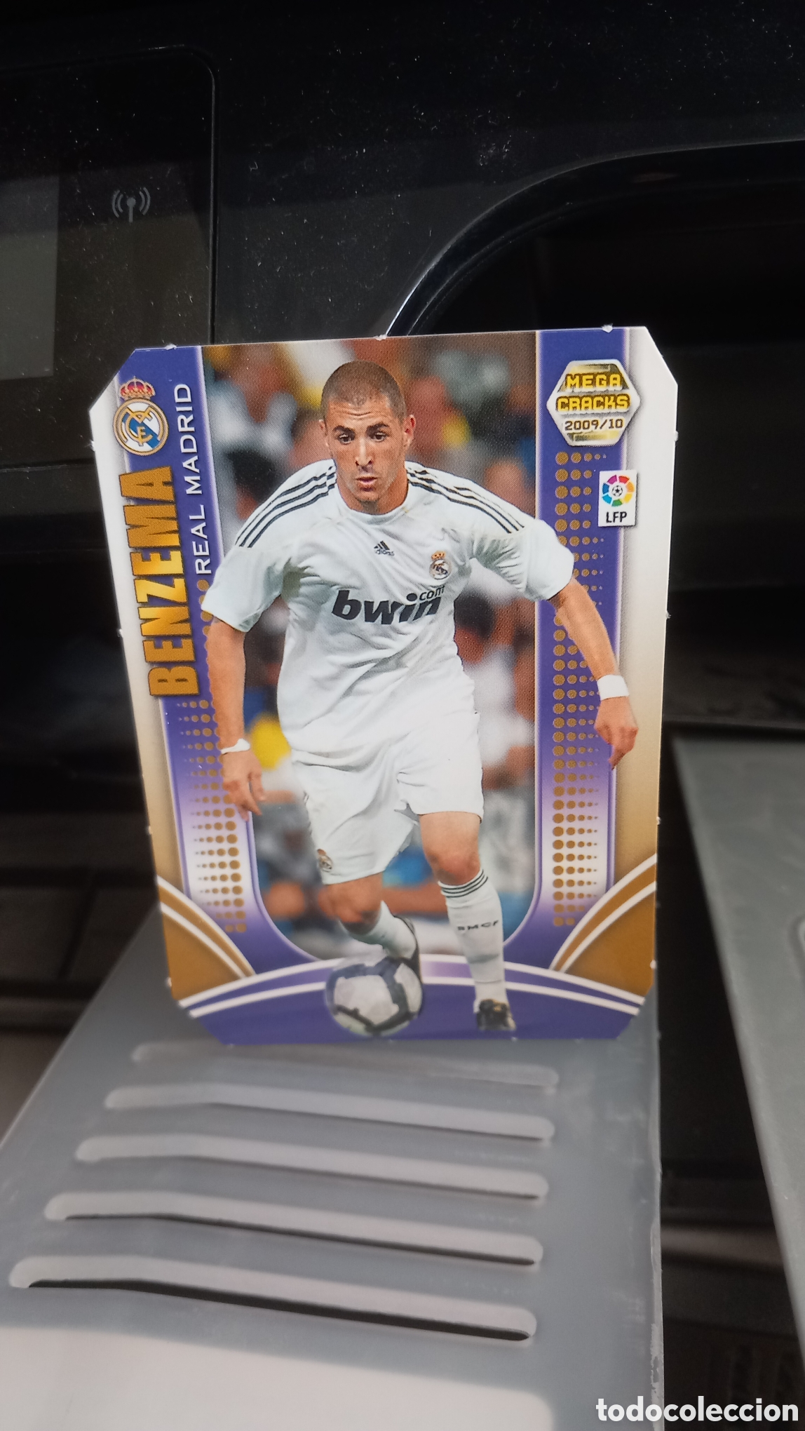 Coleccionismo cromos antiguos: Benzema Megacracks 2009/2010 - Foto 1