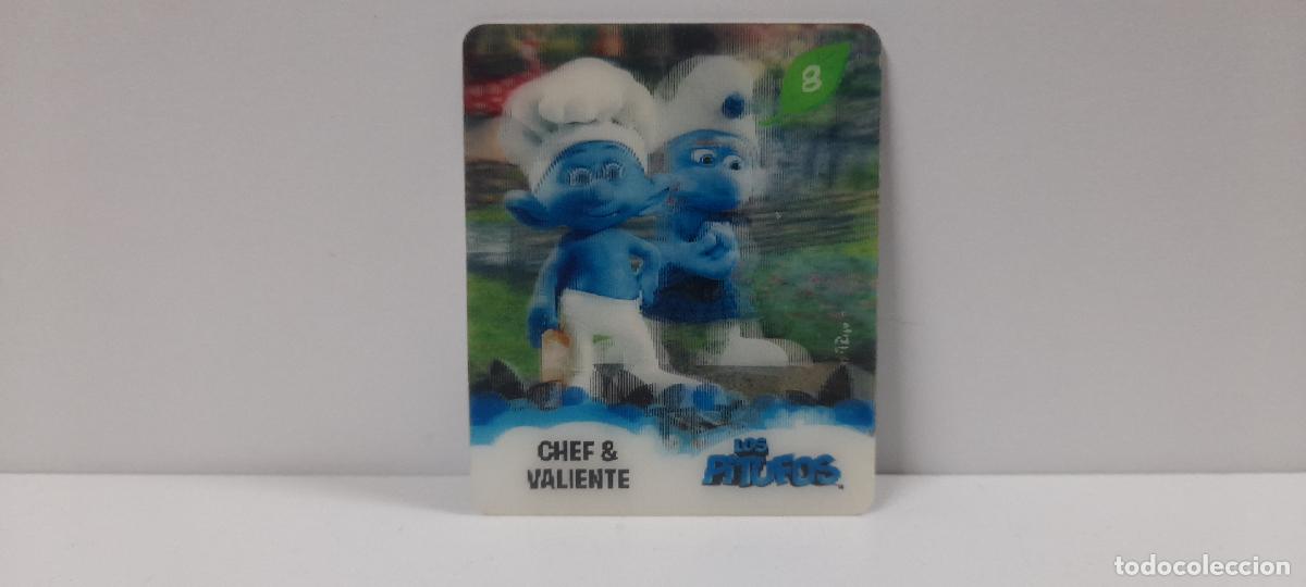 Coleccionismo Cromos antiguos: CARTA / CROMO HOLOGRAFICO 3D - LOS PITUFOS . N&ordm; 8 CHEF & VALIENTE . PEYO 2011