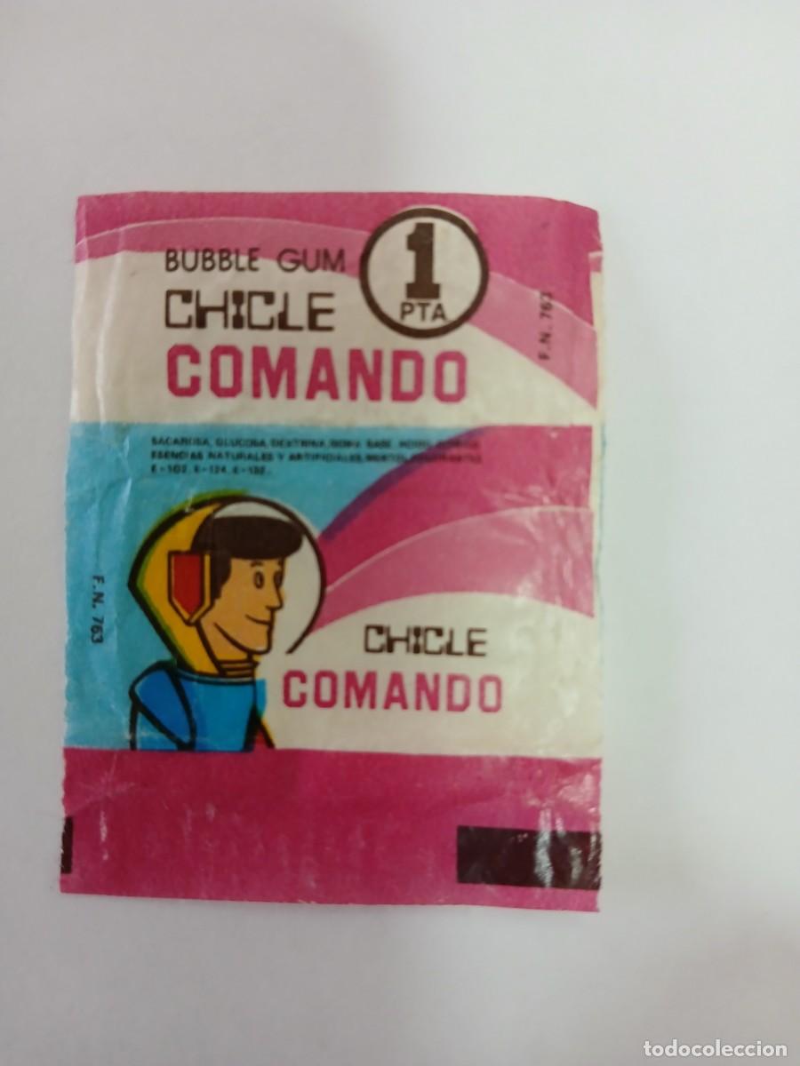Coleccionismo cromos antiguos: Envoltorio chicle comando a&ntilde;os 70 - Foto 1