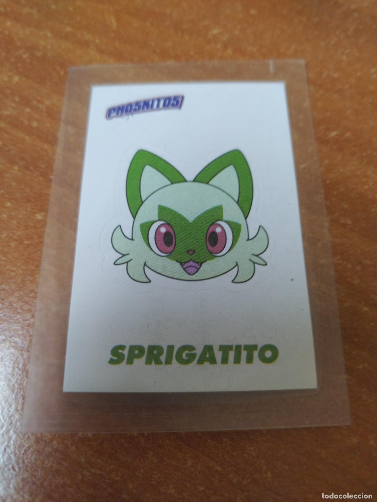 Coleccionismo Cromos antiguos: CROMO PEGATINA PHOSKITOS ( POKEMON SPRIGATITO )NUEVO EN SU ENVOLTORIO DE 2024