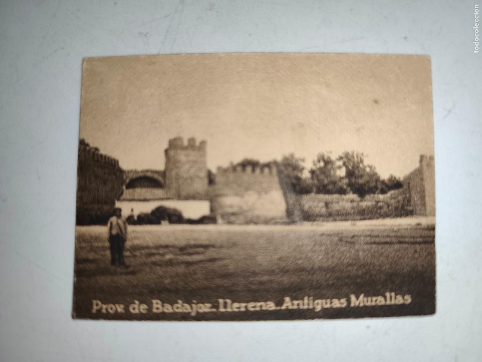 Coleccionismo cromos antiguos: POSTAL ORIGINAL DECADA DE LOS A&Ntilde;OS 30. BADAJOZ, LLERENA, ANTIGUAS MURALLAS. LEER
