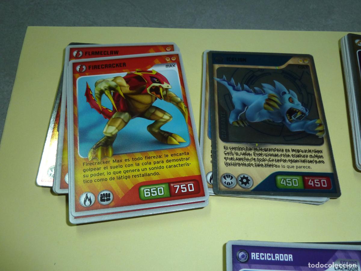Coleccionismo cromos antiguos: Lote Panini Invizimals, 121 cromos - Foto 3