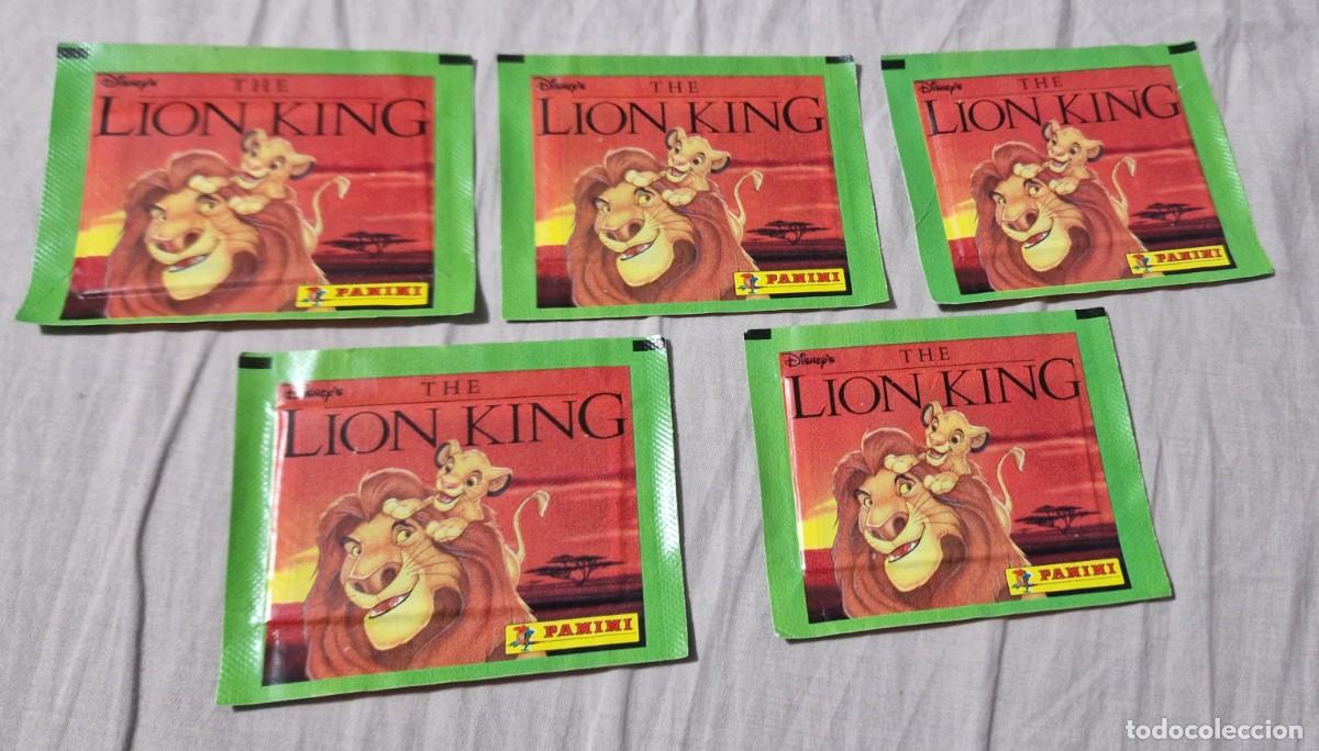 Coleccionismo cromos antiguos: LOTE DE 5 SOBRES SIN ABRIR EL REY LEON PANINI DISNEY - Foto 1
